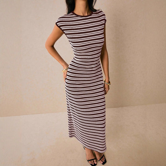 Fitted-waist Crew-neck Short-sleeve Womens Maxi Dress