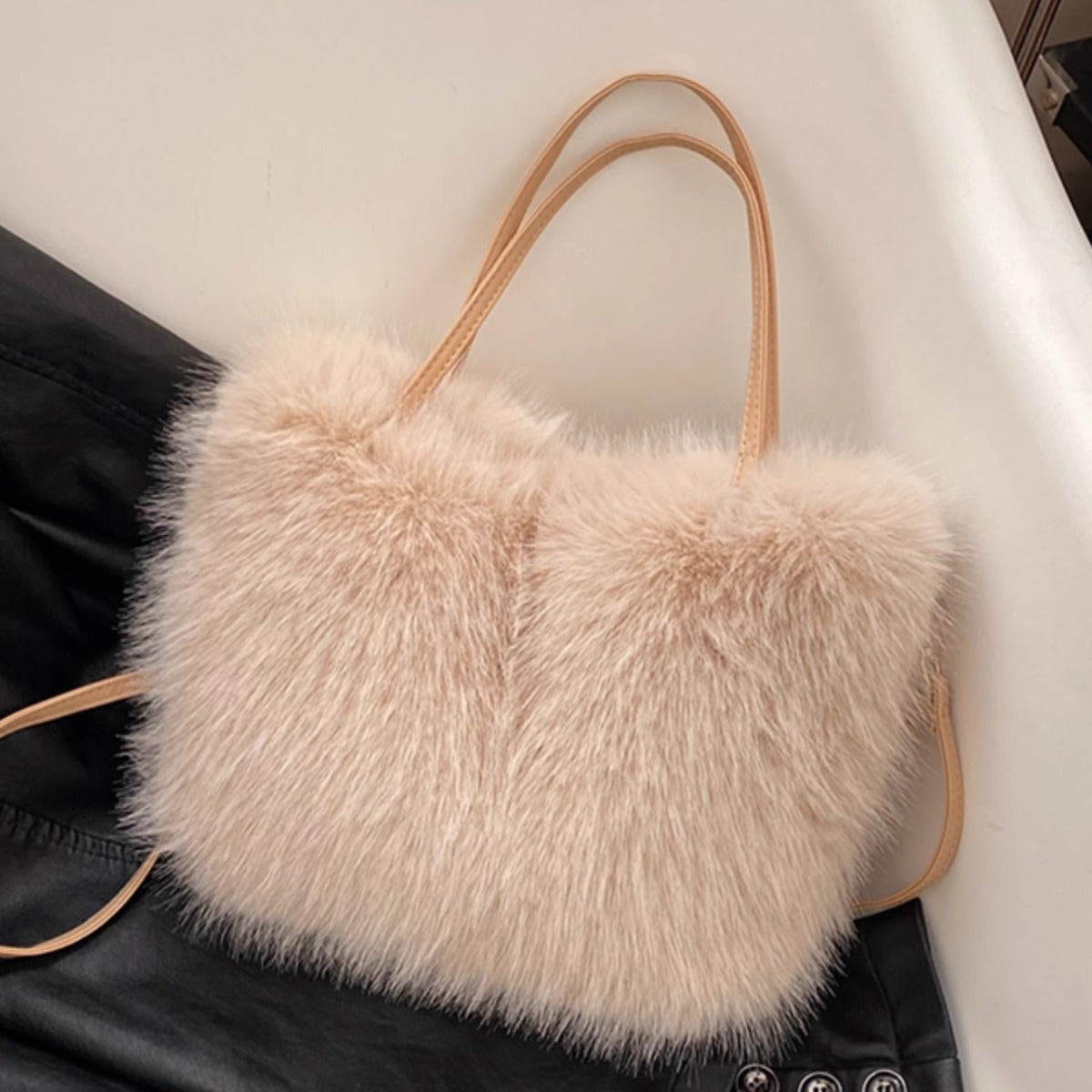 Furry Portable And Fashion Pearl Crossbody Bag
