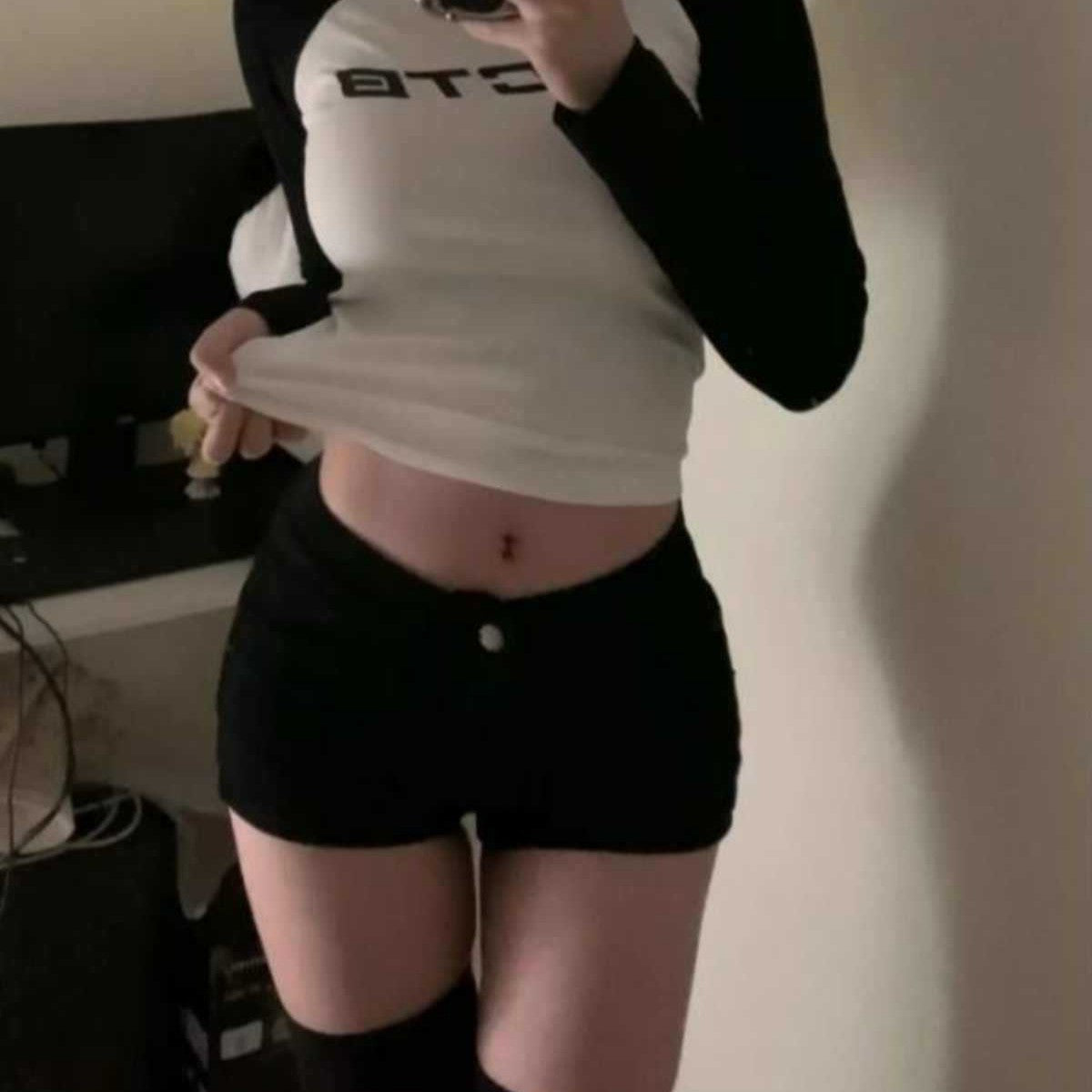 Stretchy Tight-fitting Black Denim Hot Shorts For Spring And Fall New Style