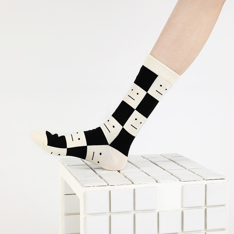 Black And White Plaid Simple And Stylish Casual Middle Tube Cotton Socks