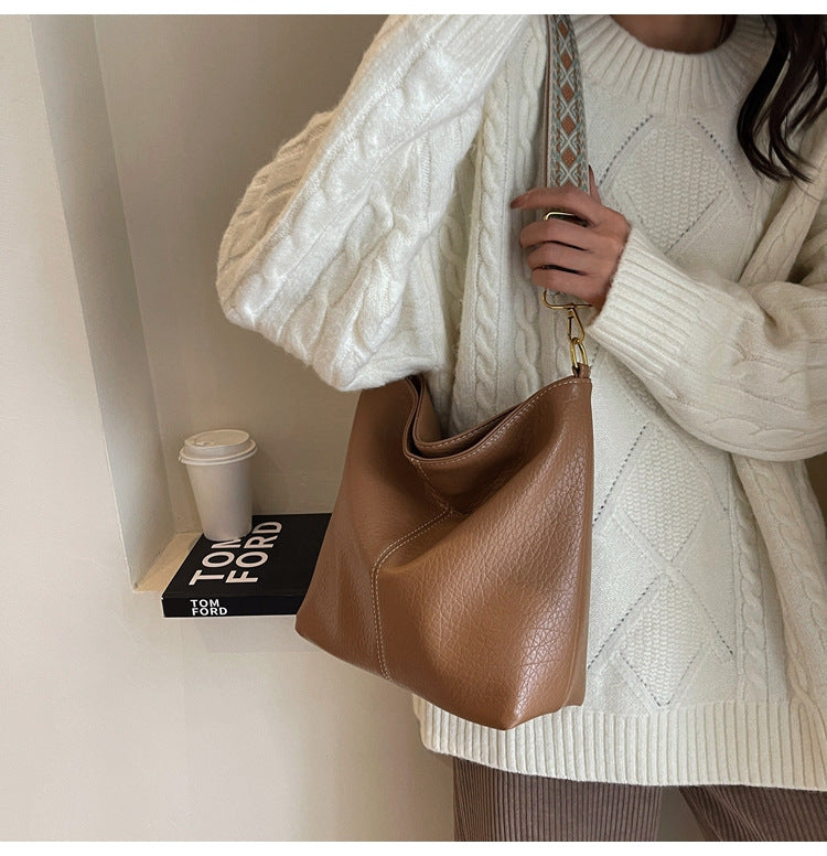 New Simple Leisure Bucket Bag Minority Fashion Shoulder Bag