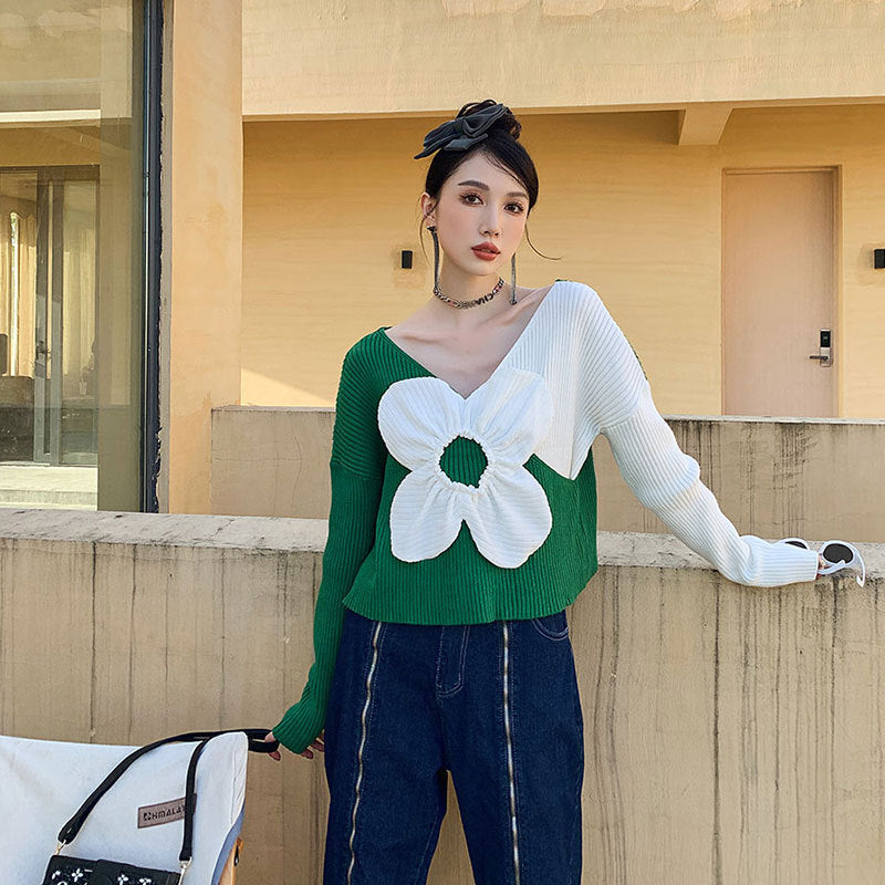 V-collar Contrast Color Stitching Applique Design Knitted Sweater