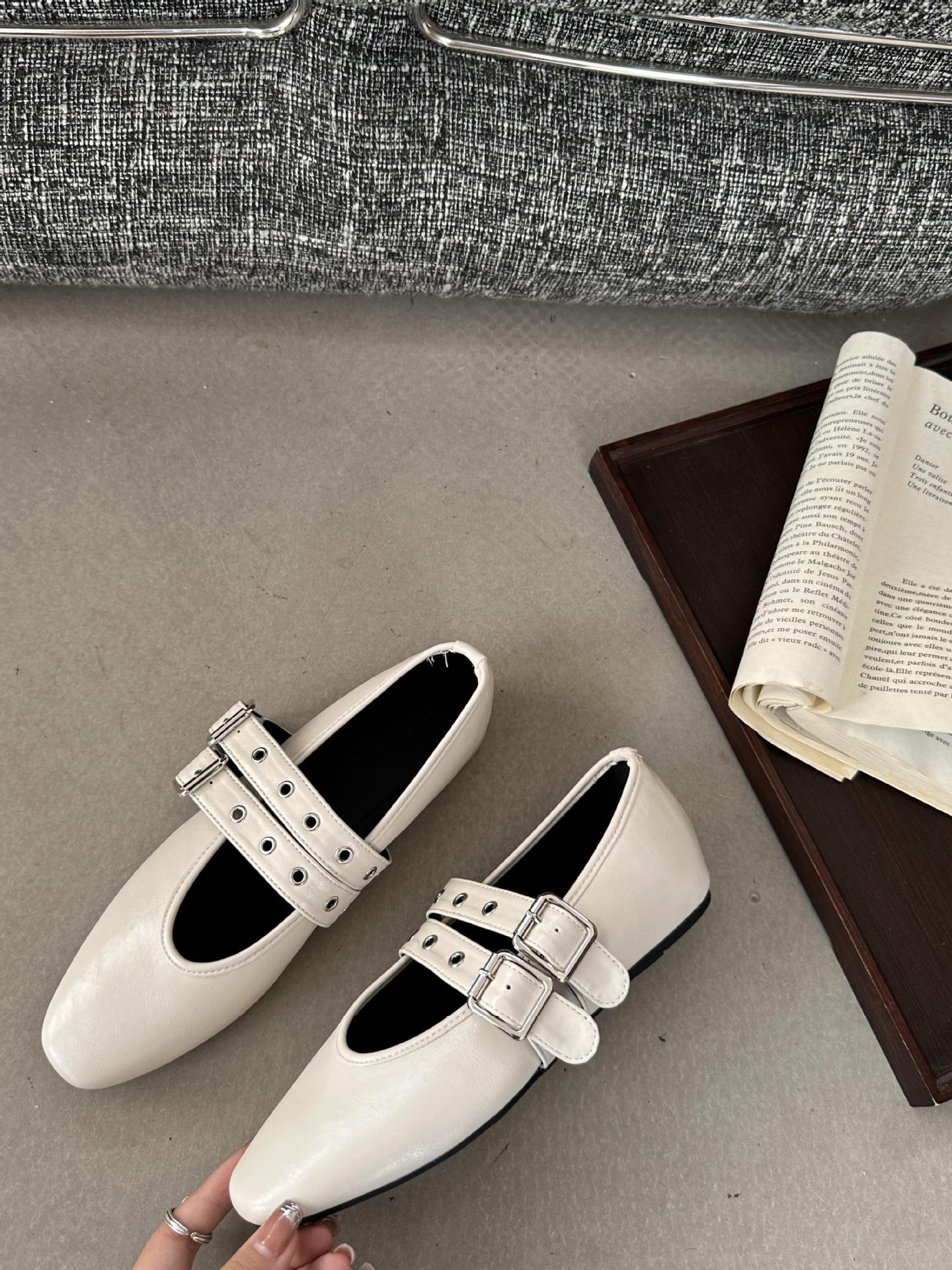 French-style Vintage Flat Height-increasing Womens Shoes