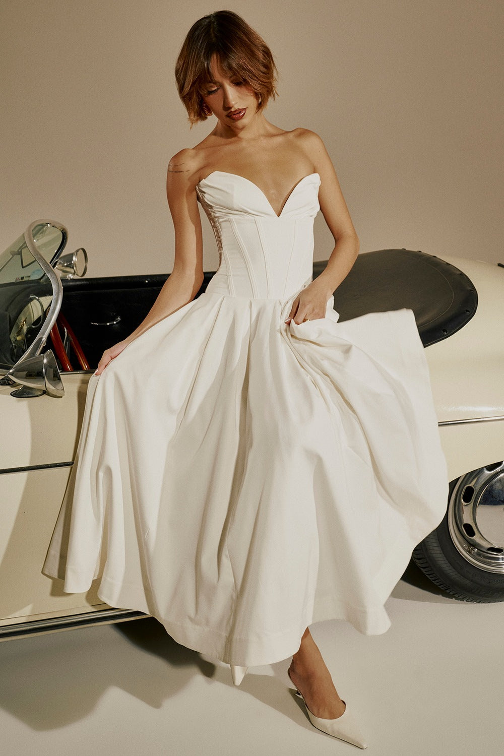 Solid-color V-neck Maxi-length Sleeveless Boned Bustier Elegant Sexy Figure-flattering Midi Dress