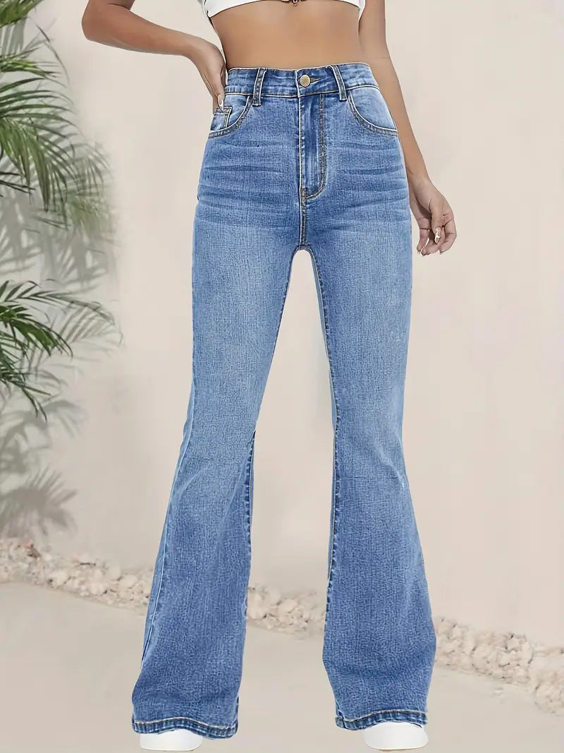 These Stretchy Bootcut Pants Feature A Butt-lifting Design