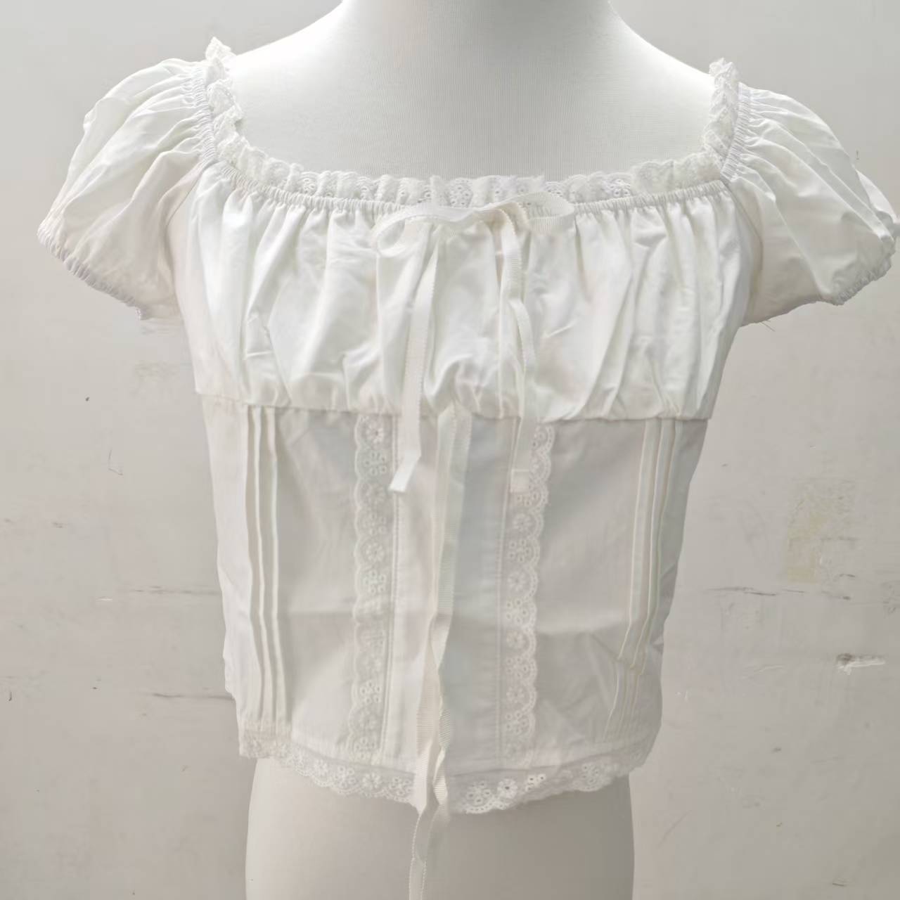 Square Collar Pleated Edge Self-tie Lace Short Top