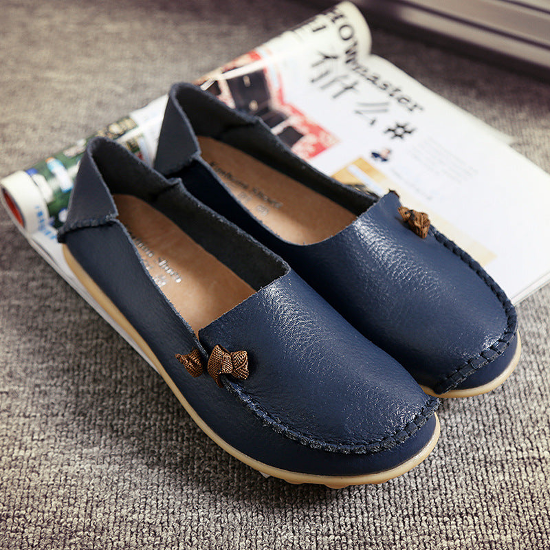 Plus Size Genuine Leather Mom Shoes Flat Low Top