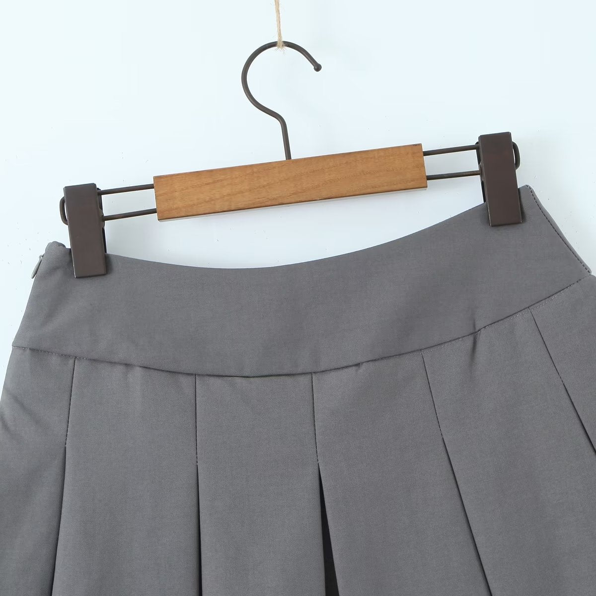 Women's Hot Girl Style V-shaped Waist Pleated Skirt
