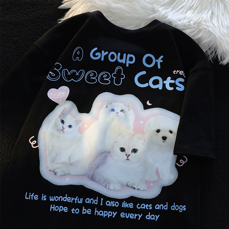 Sød T-shirt med katteprint og korte ærmer