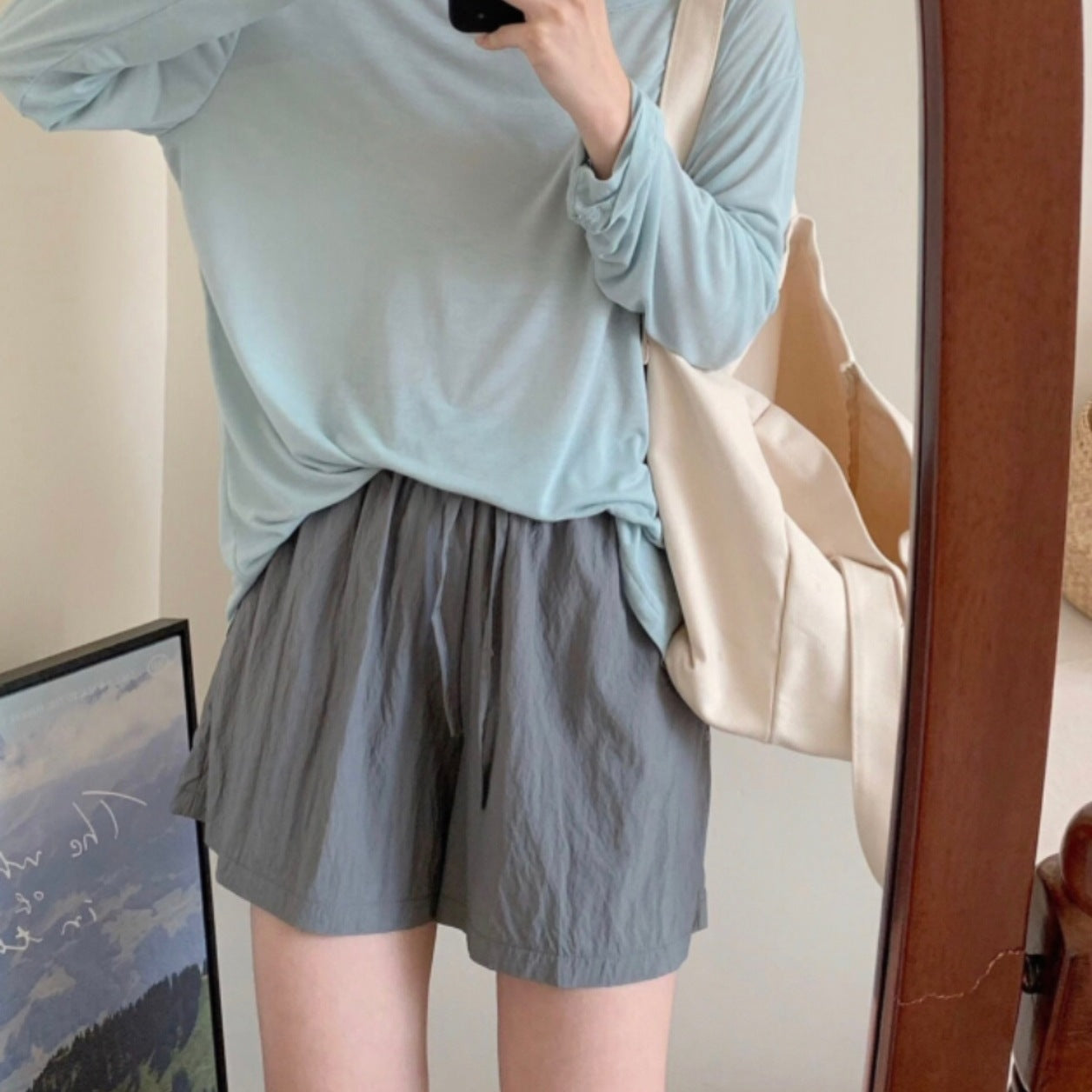 Ice-silk Quick-drying Textured Loose Casual Pleated Shorts