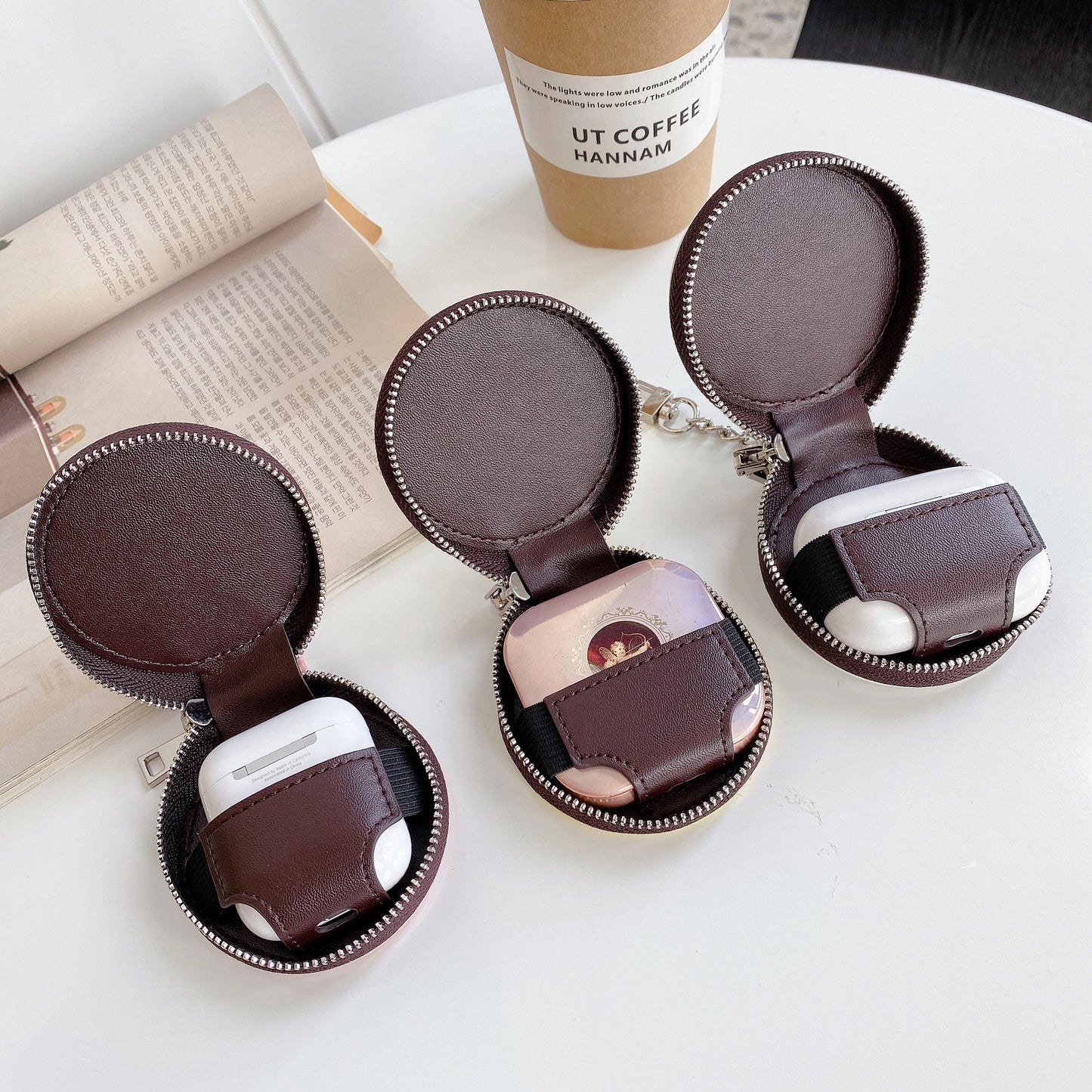 Bluetooth Earphone Protective Case Rivet Rhombus Chain Leather Case