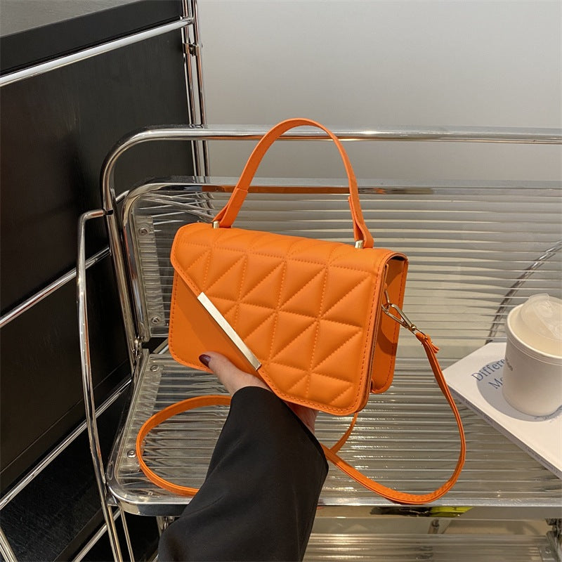 Simple Fashion Solid Color Diamond Indentation Handbag