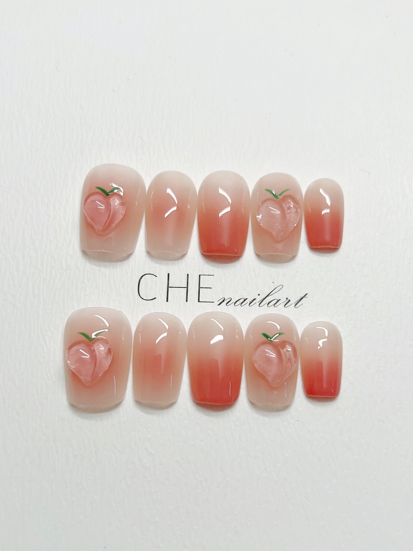 Hand-worn Nail Short Ladder Manicure