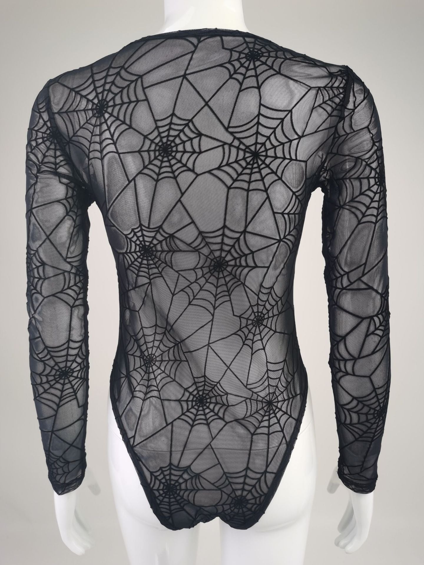 Ladies Chain Link Cutout Slim Fit Lace Long T-Shirt