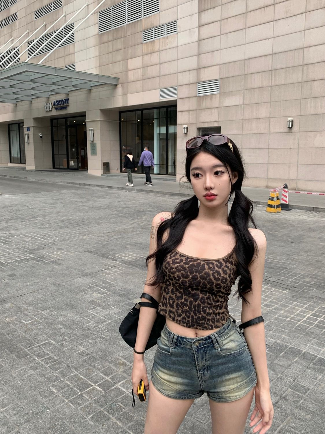 Cropped Form-fitting Base-layer Top