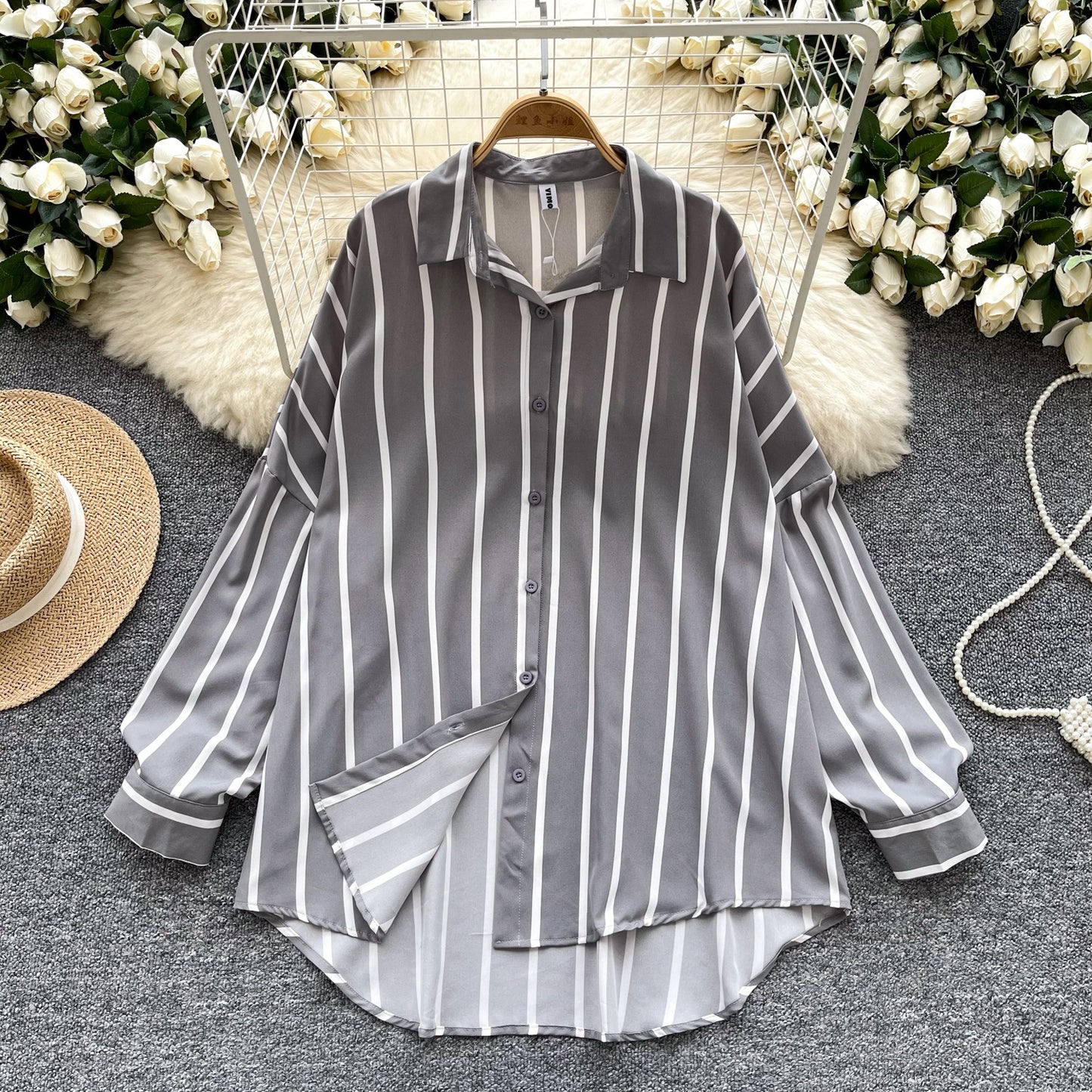 Loose, Mid-length Plus-size Shirt That Looks Slimming And Stylish
