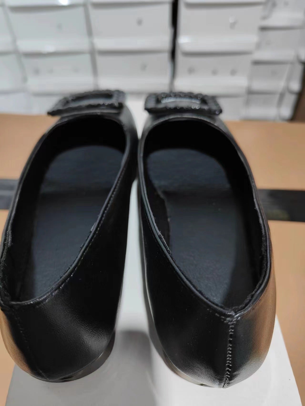 Nye afslappede enkle slip-on sko med firkantet spænde, mellem og lav hæl