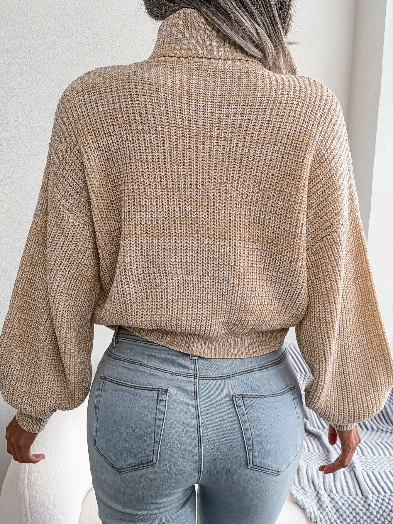 Women Mixed Color Lantern Sleeve Turtleneck Knit Sweater