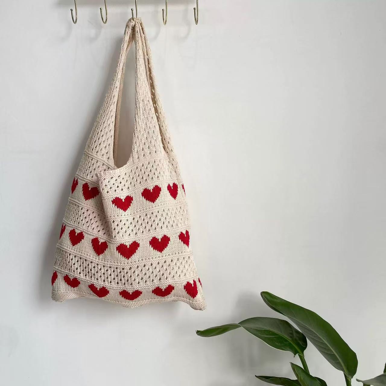 Hand-woven Hollow Shoulder Support Extra Large Bag