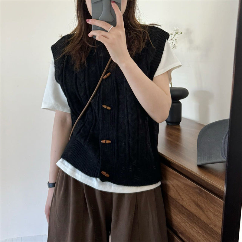 Round Neck Horn Button Knitted Cardigan Vest