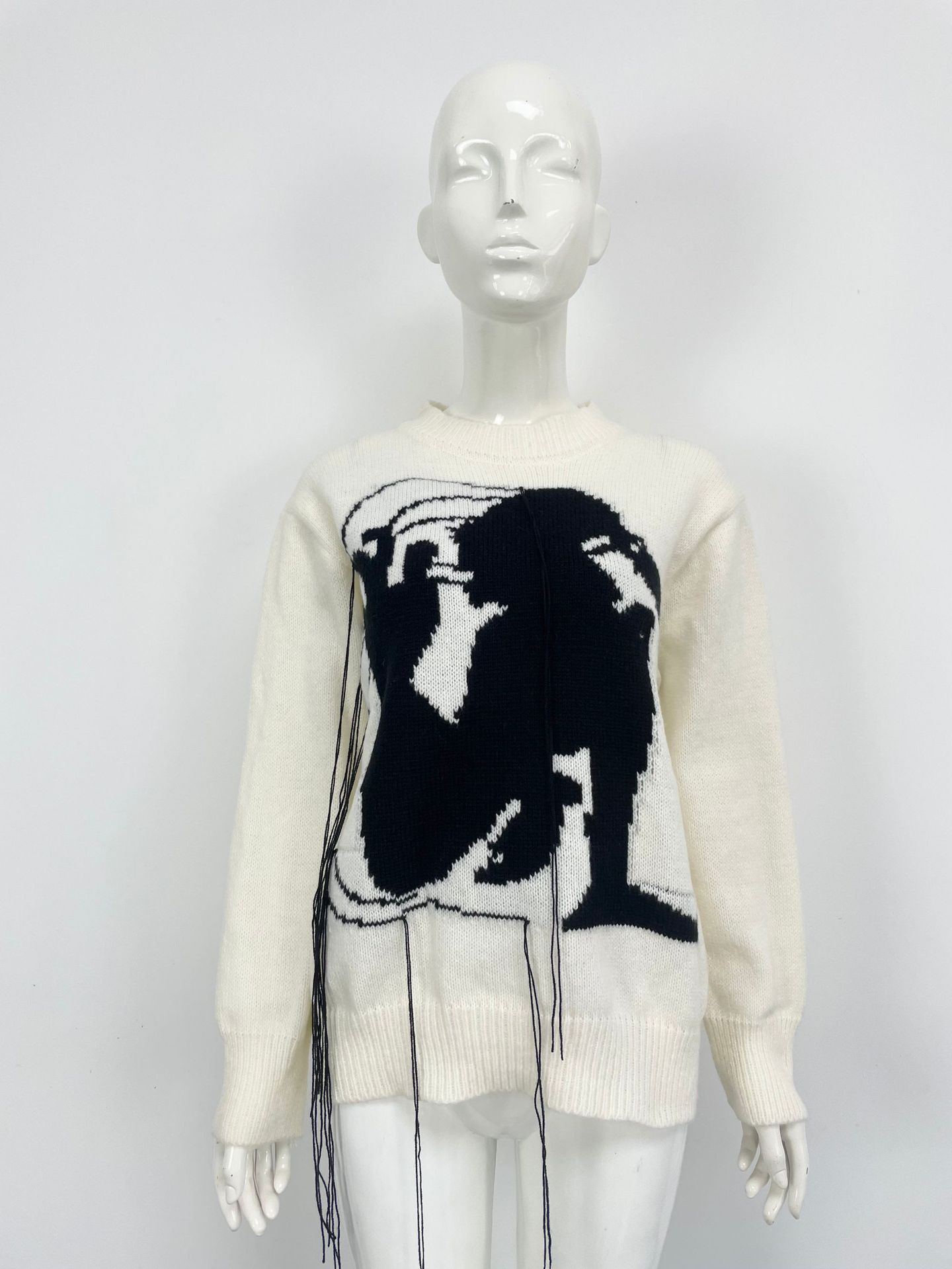 Women's Loose All-matching Round Neck Tassel Design Sweater