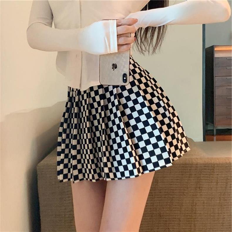 Black And White Plaid Pleated Skirt A- Line Skirt High Waist Slim Fit