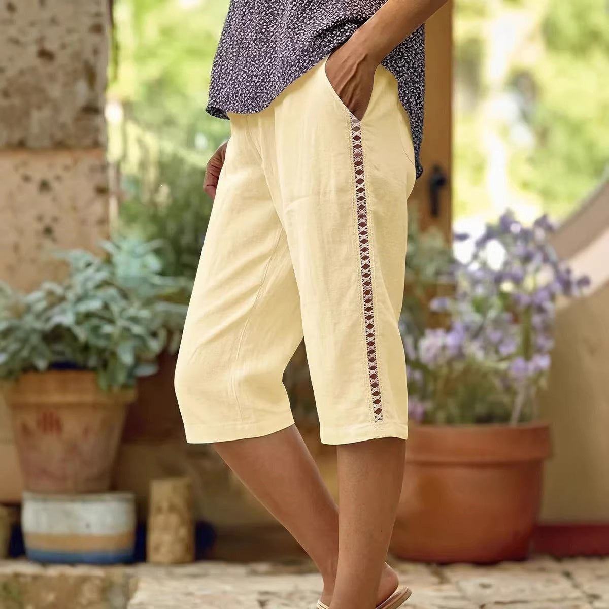 Side-cutout Lace-panelled Straight Mid-length Pants