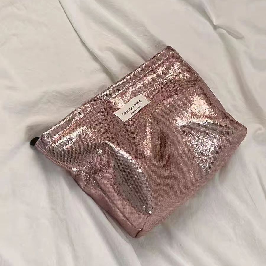 Simple And Portable Large Capacity Wash Bag Out Storage Bag