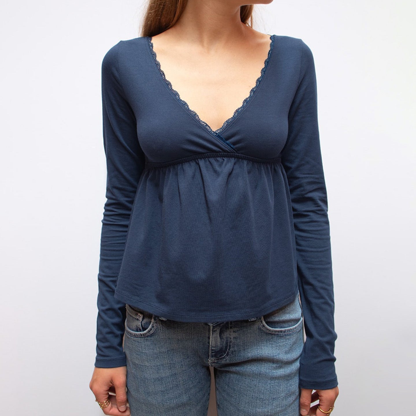 Pure Hot Girl Lace V-neck T-shirt