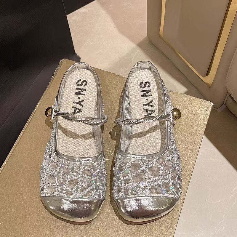 Women's Fashionable Mesh Breathable Closed-Toe Slippers