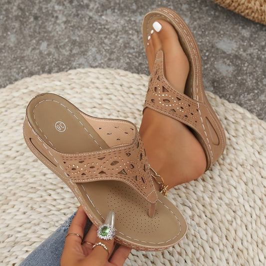 New Platform Flip-flops Wedge Summer Outer Wear Hollow Beach Rhinestone Slippers