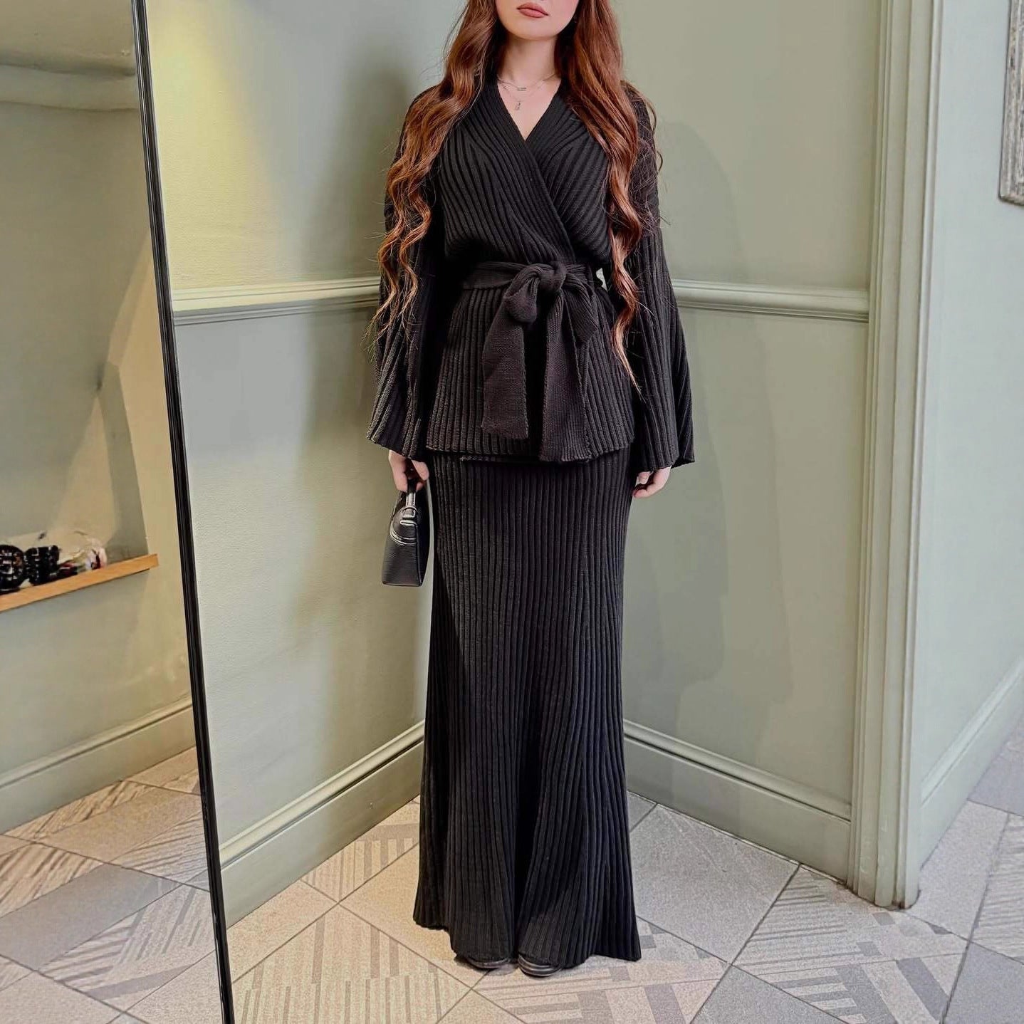 New V-neck Ribbed Sweater Knit Wrap Dress With A Straight Skirt And A Bow Tie