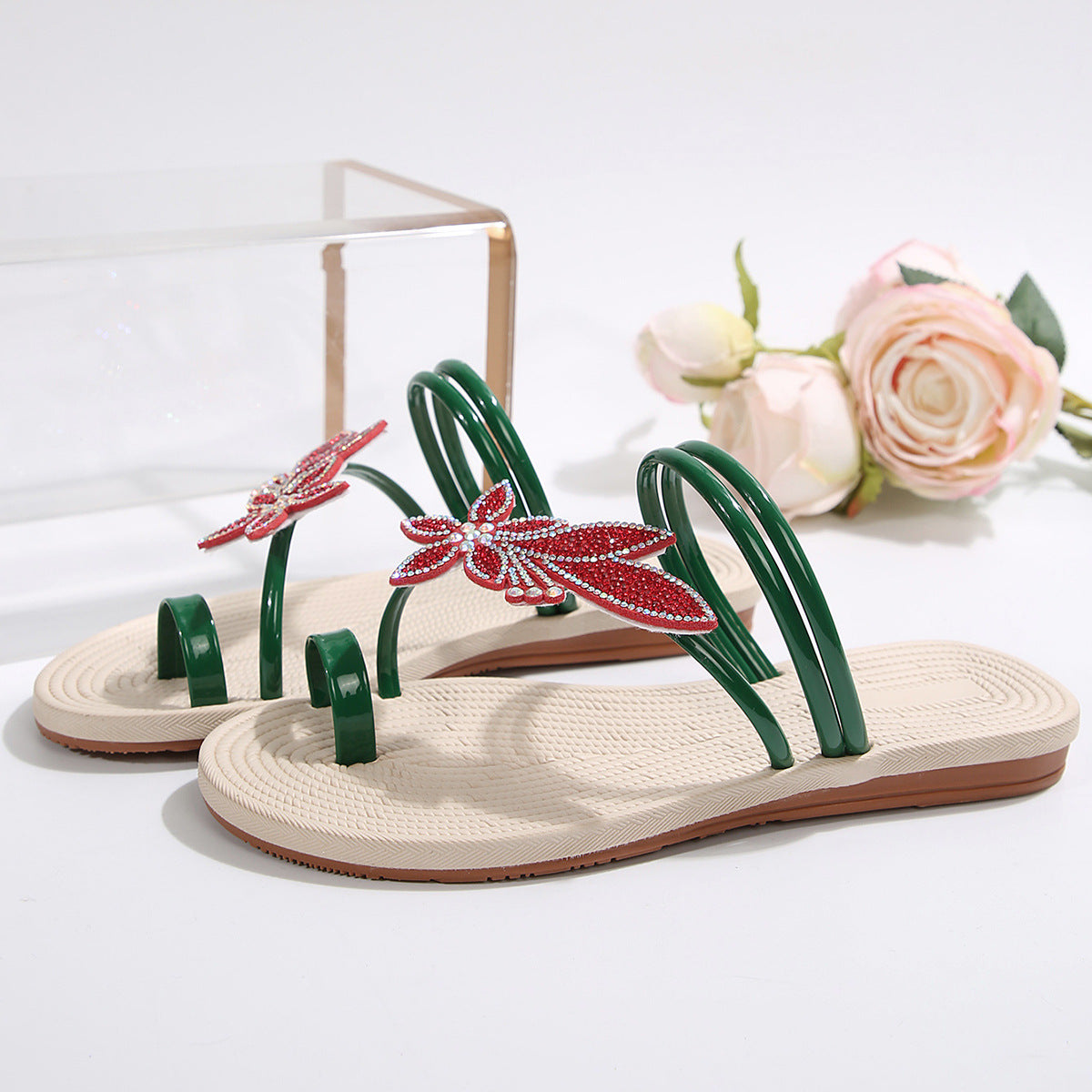 Summer Women's Maple Leaf Flip-flops Non-slip Comfortable Beach Shoes