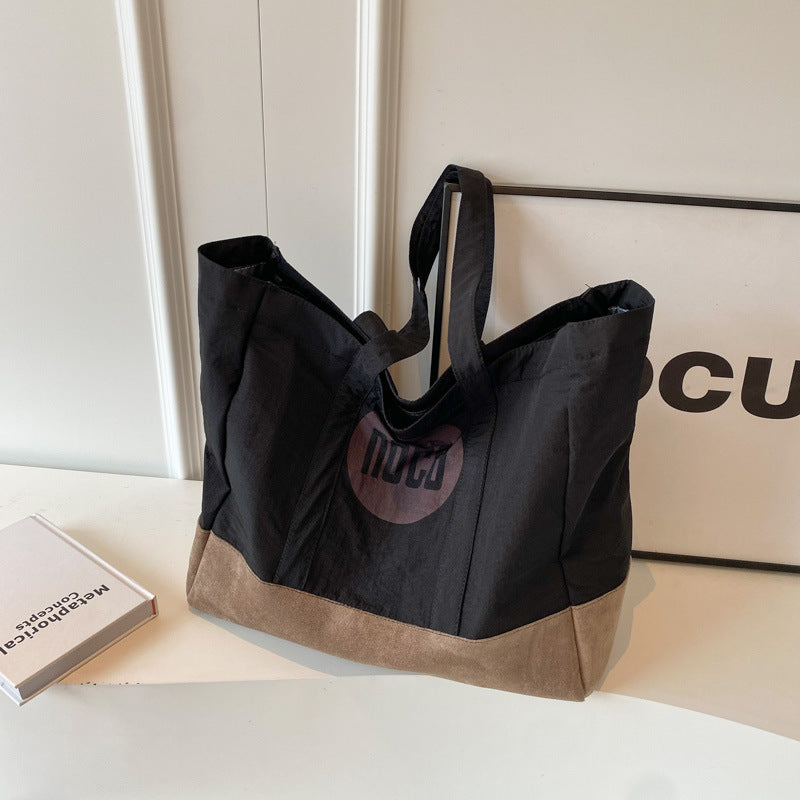 Moderigtig kortrejsetaske til kvinder