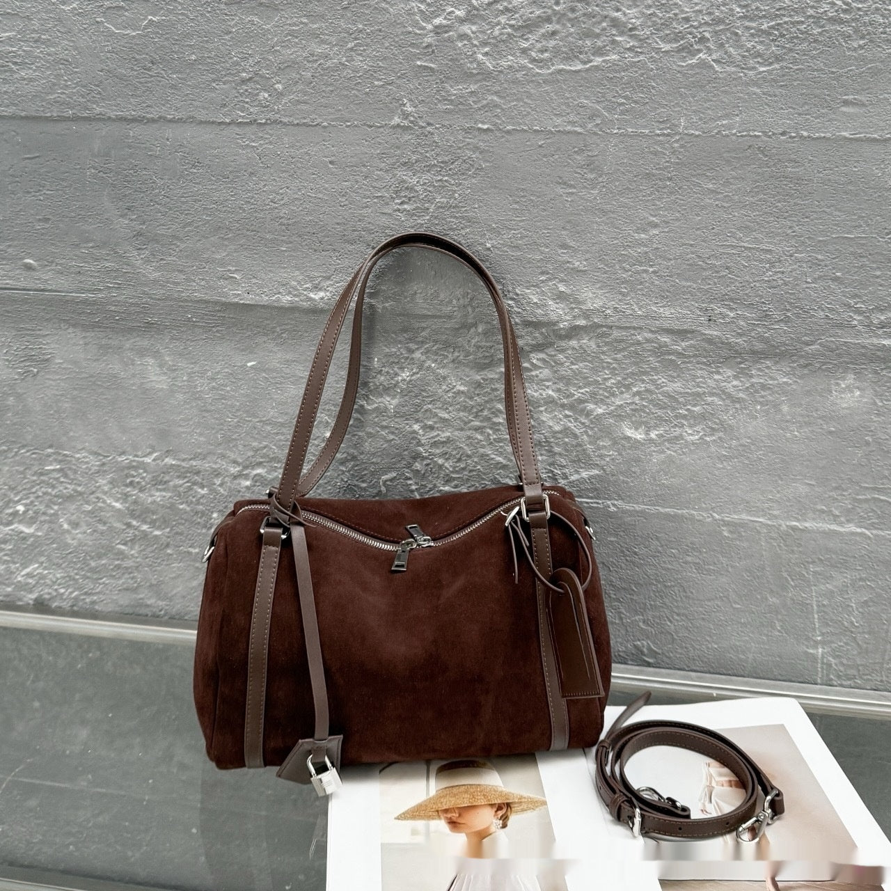 Retro Versatile High-capacity Suede-velvet Shoulder Bag For Commuting