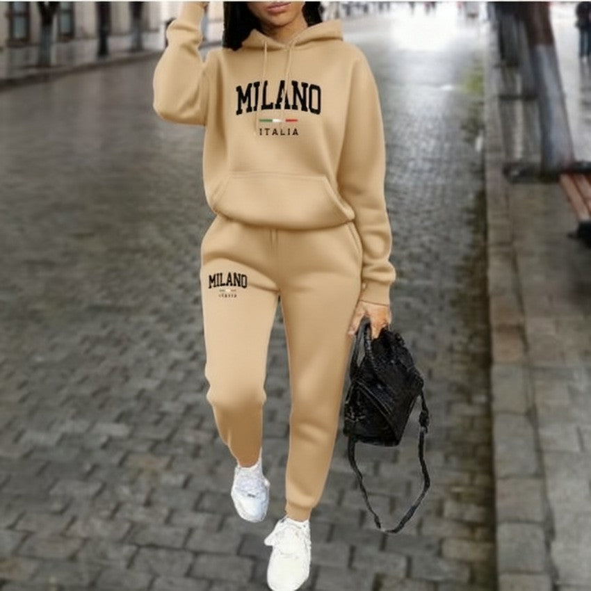 Womens Fleece-Lined Sweatshirt And Sweatpants Set With Print