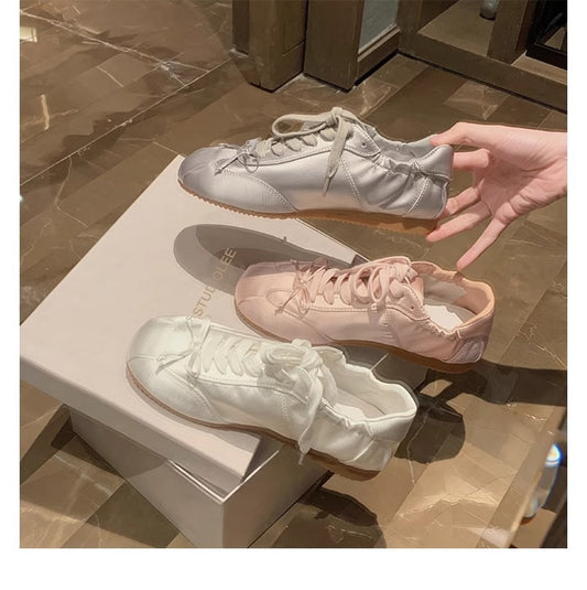 Ballet Style Sweet Girl Round Head Satin Sports Board Shoes