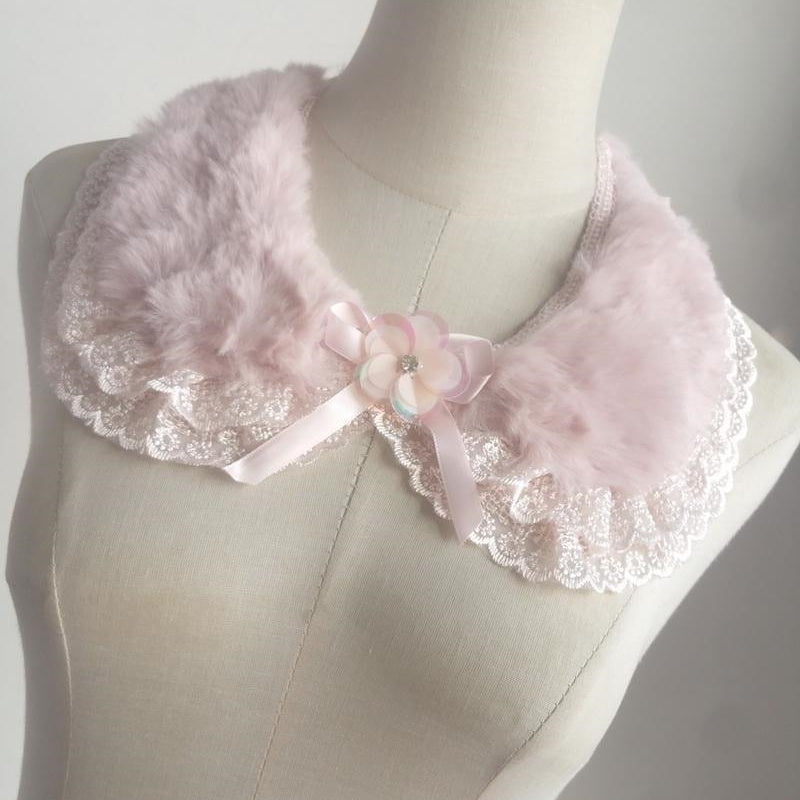 Versatile Lace With Lace And Cute Fur Collar