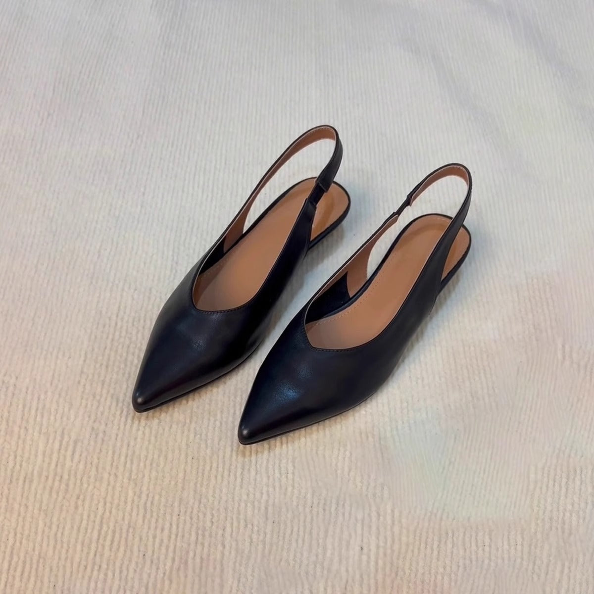 Ensfarvede Retro Spidse Sandaler til Kvinder
