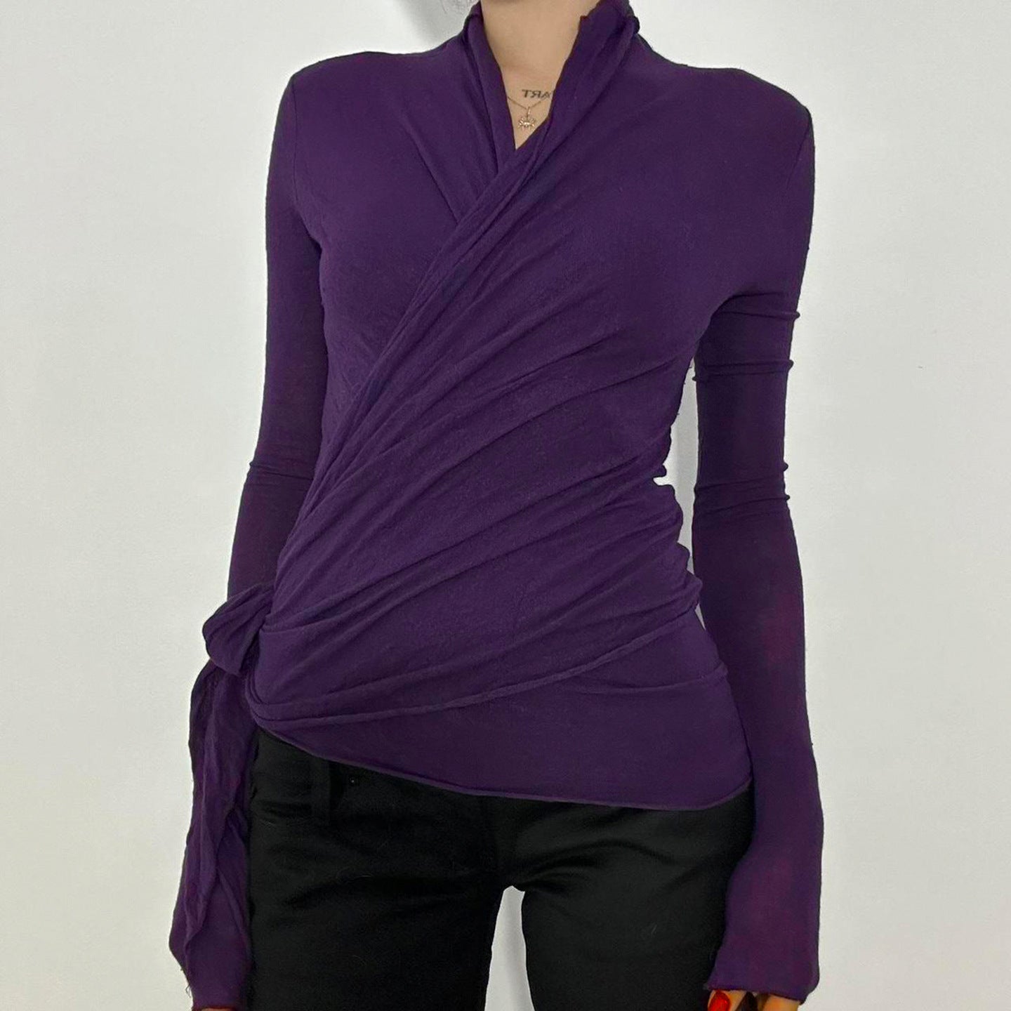 Stylish And Minimalist Long Sleeve Top For Women