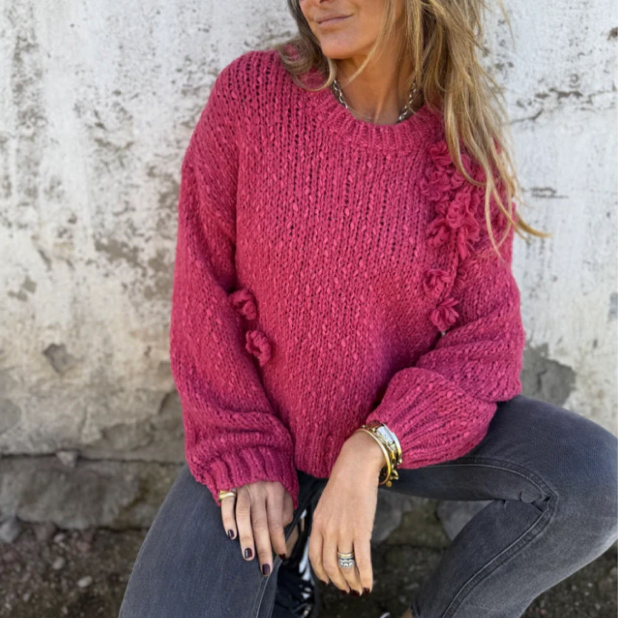 Women's Loose Flower Round Neck Long Sleeve Knitted Sweater