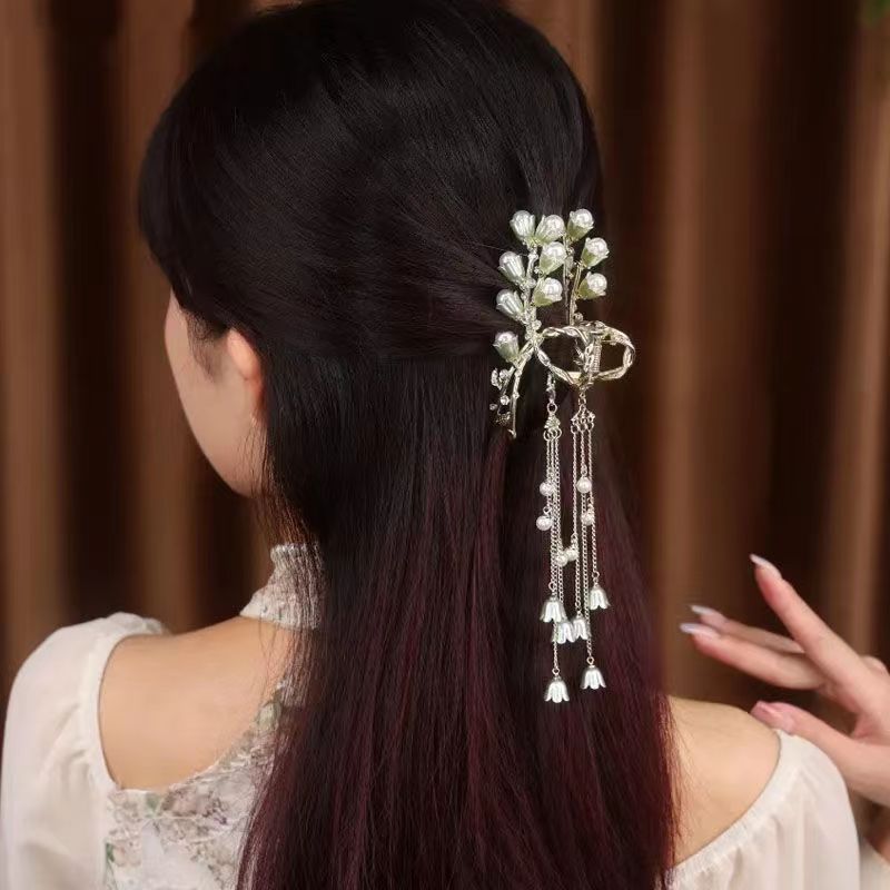 Copper Alloy Pearl-like Grip Clip In Summer