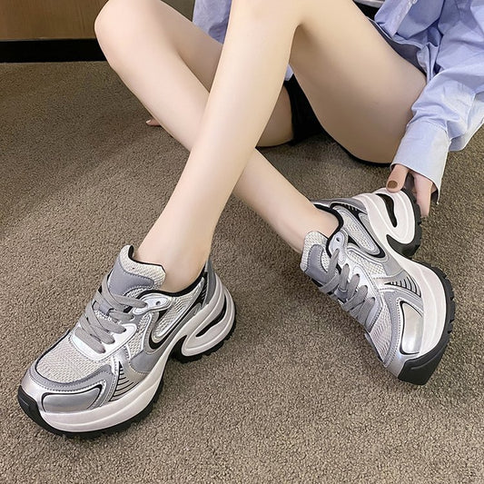 Sneakers med tyk bund, i ægte læder
