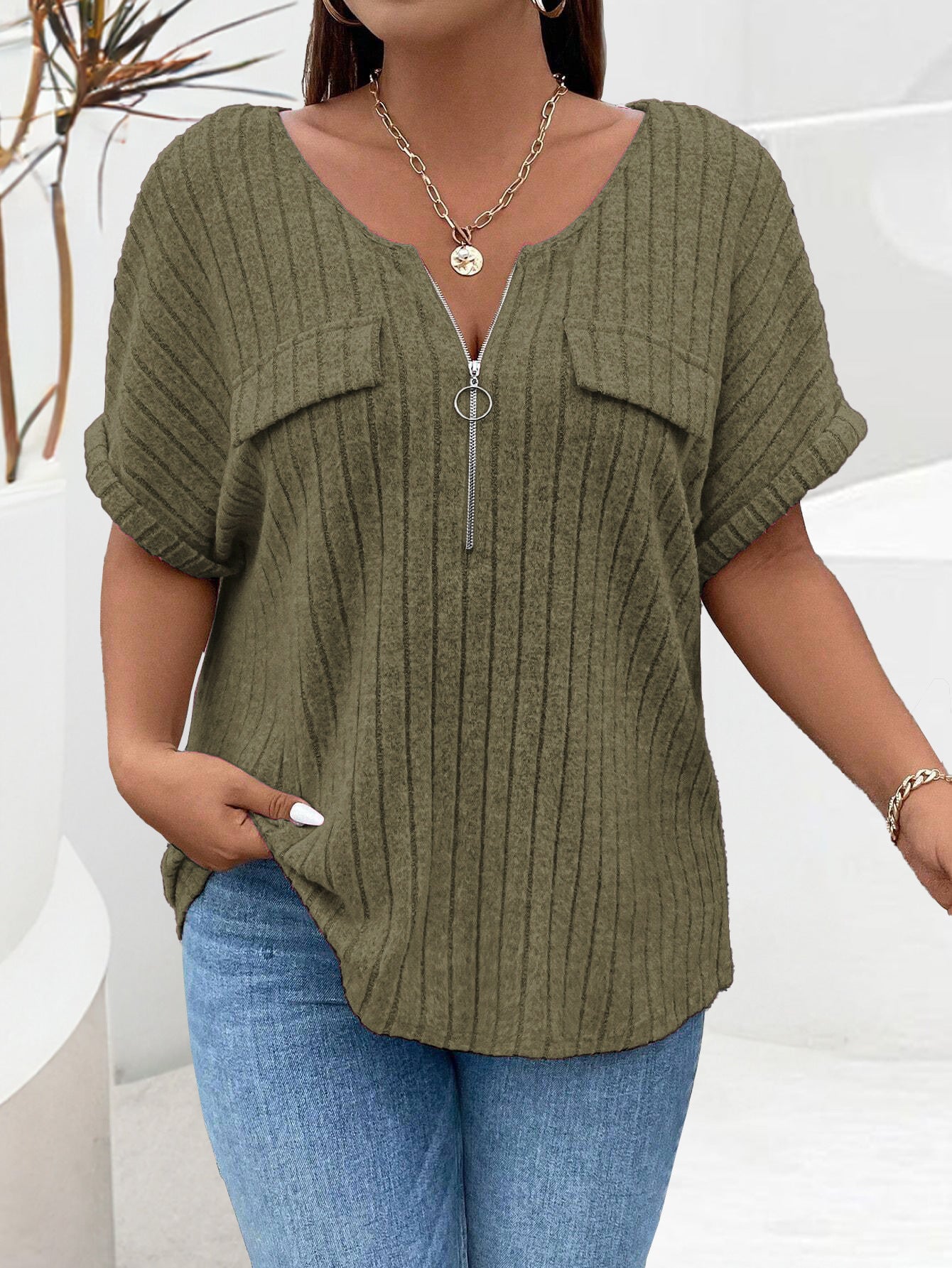 Zipper Short-sleeve Mock-pocket Pullover Loose-fit T-shirt