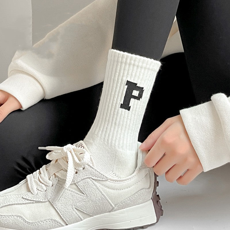 Women's Casual Simple Solid Color Medium Tube Socks