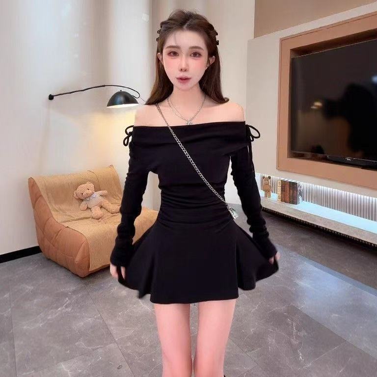 French-style Gentle Vacation Dress Black Velvet Slip Dress With A One-shoulder Neckline