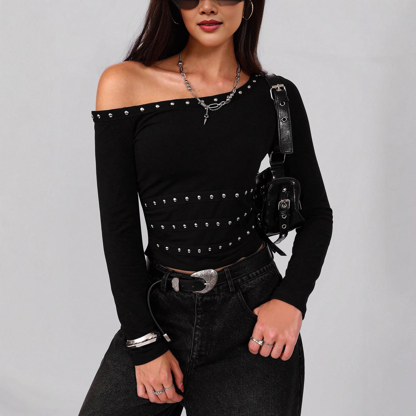 Oblique Shoulder Collar Metal Ribbon Nail Decoration Slim-fit T-shirt