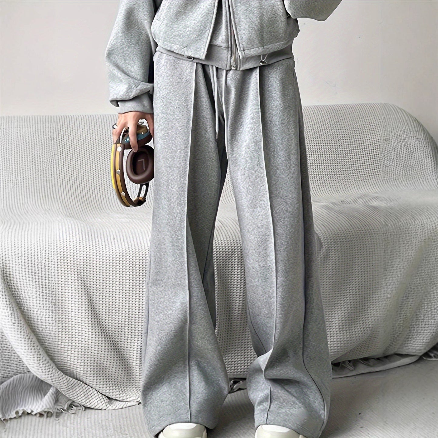 Autumn And Winter Loose Straight Drooping Pants Mid-waisted Figure Flattering Sports Style