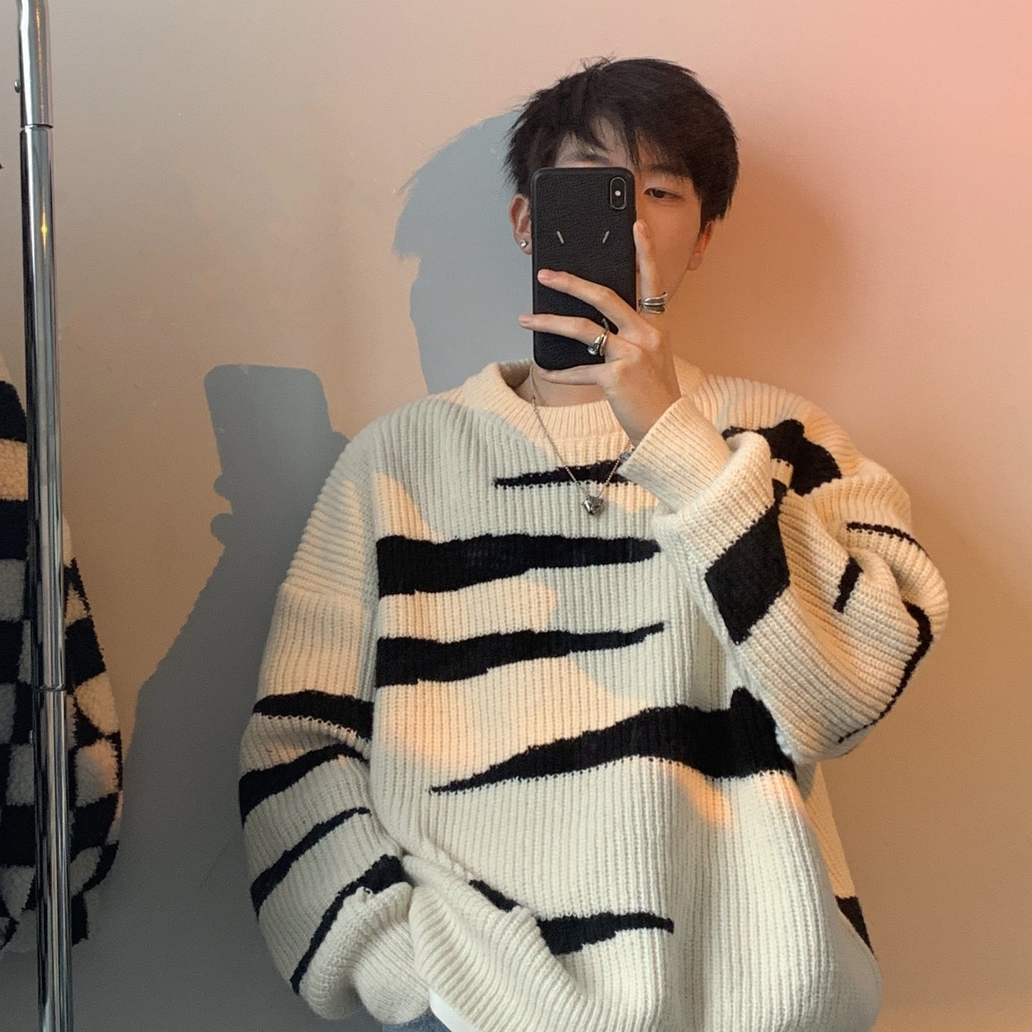 Personality Black And White Contrast Loose Sweater For Men And Women