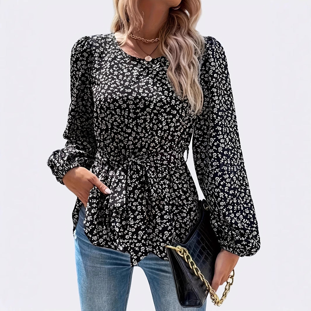 Dame-T-shirt med V-udskæring, print og bæltestyling